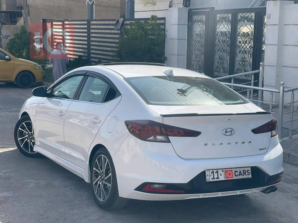 هيونداي النترا